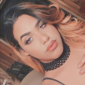 Meet your Posher, Chanel